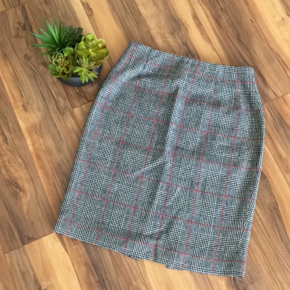 Mezzanotte Dresses & Skirts - Mezzanotte Grey Plaid Pencil Skirt